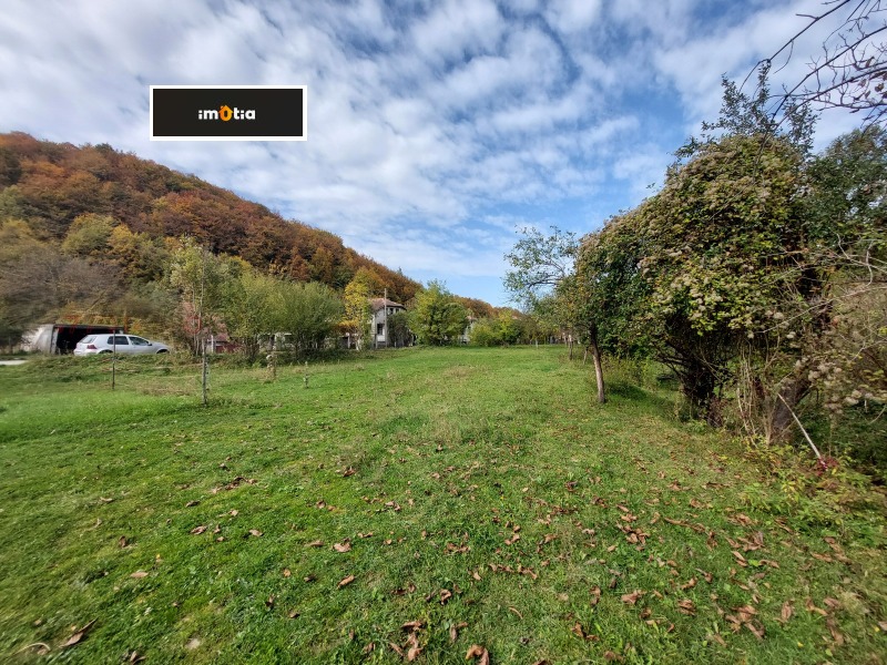 Продава ПАРЦЕЛ, гр. Троян, област Ловеч