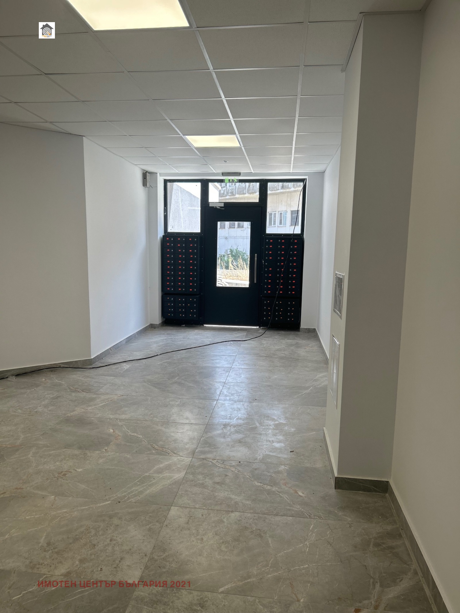 Продава 2-СТАЕН, гр. София, Полигона, снимка 2 - Апартаменти - 53339183