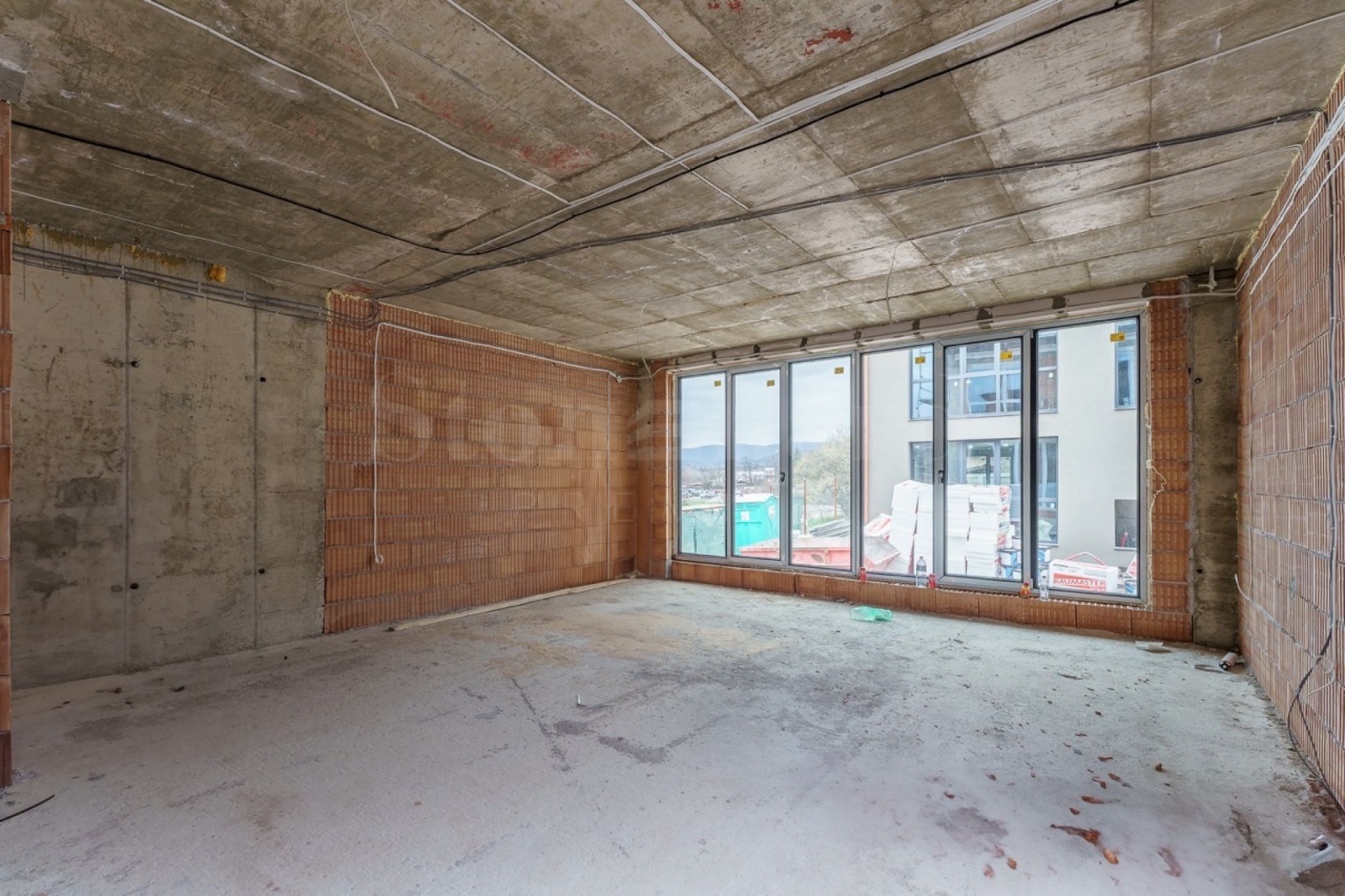 Продава КЪЩА, гр. София, м-т Детски град, снимка 2 - Къщи - 53603556