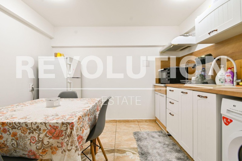 Продава 3-СТАЕН в град София, Център - 68 кв.м / 150 000 € » 293 374.50 лв., РЕВОЛЮШЪН ЕСТЕЙТ