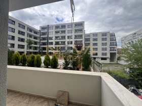 2 quartos Centralna pochtcha, Varna 7