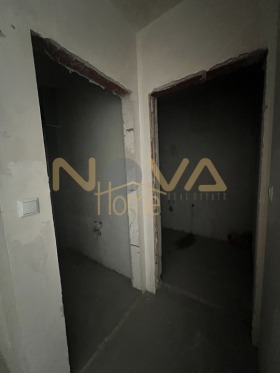 2 quartos Centralna pochtcha, Varna 11