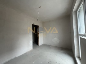2 quartos Centralna pochtcha, Varna 8