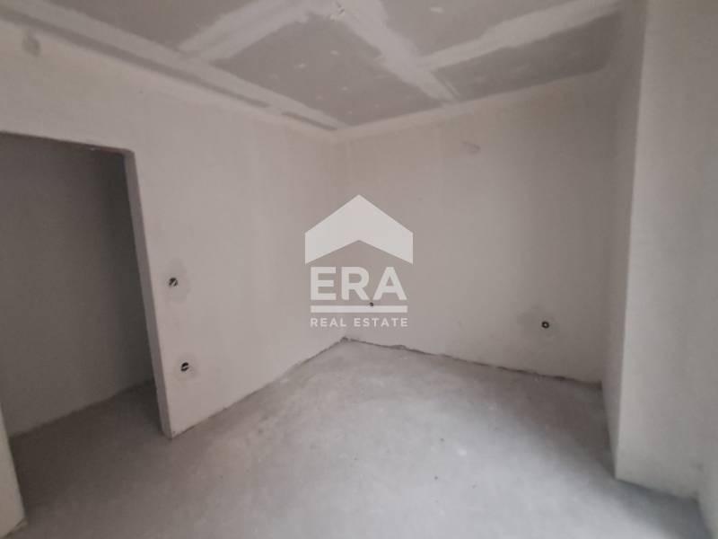 Продава 3-СТАЕН, гр. Варна, Лятно кино Тракия, снимка 2 - Апартаменти - 53009228