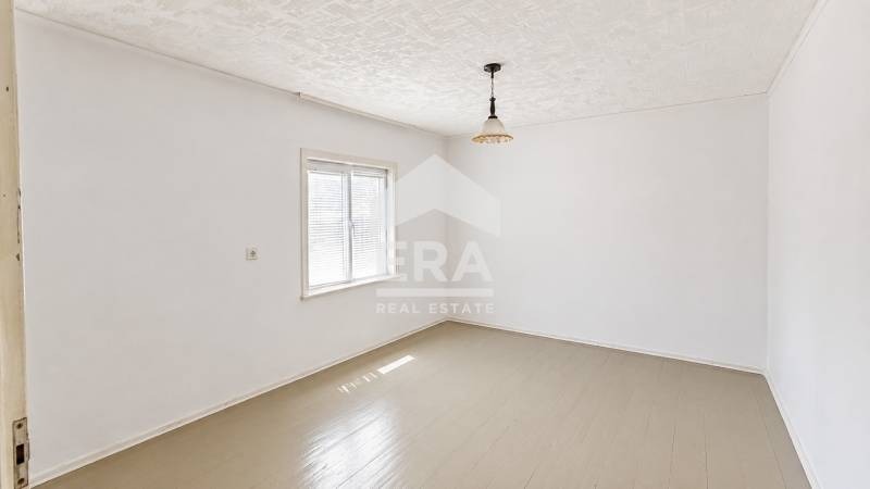 Продава КЪЩА, гр. Търговище, Вароша, снимка 9 - Къщи - 55096186