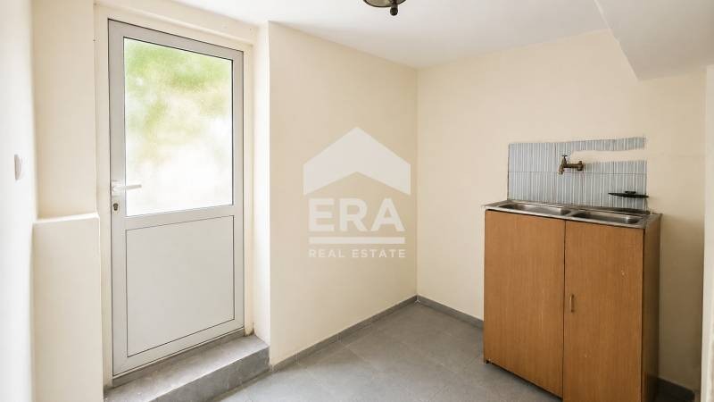 Продава КЪЩА, гр. Търговище, Вароша, снимка 4 - Къщи - 55096186