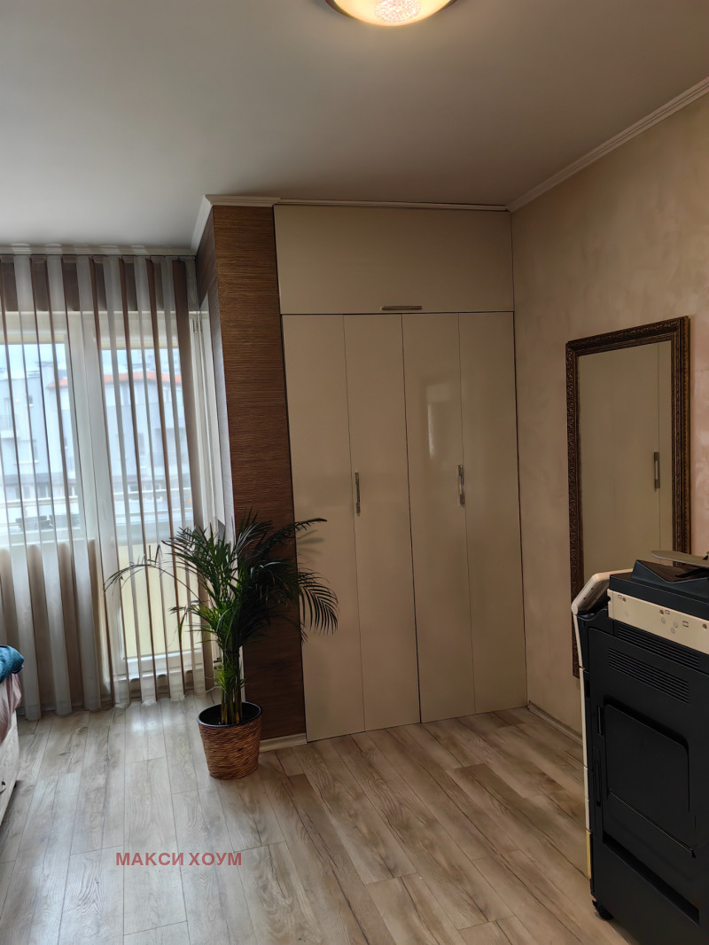 Продава 3-СТАЕН, гр. София, Триъгълника, снимка 4 - Апартаменти - 52585044