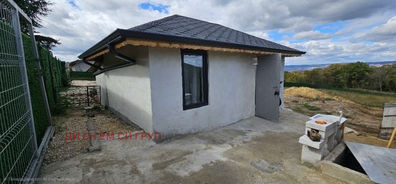 Продава КЪЩА, гр. Варна, м-т Боровец - север