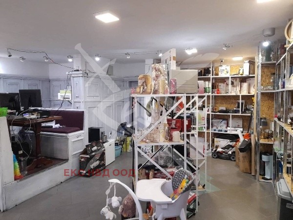 Na prodej  Prodejna Plovdiv , Kamenica 1 , 150 m2 | 83583030
