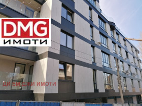 3-стаен град София, Редута 1