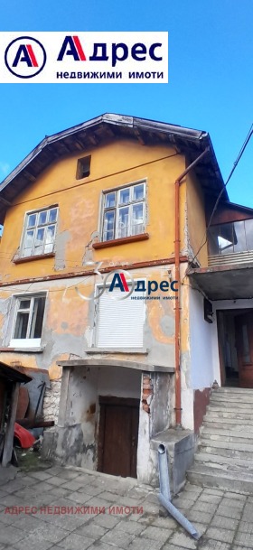 Продажба на етажи от къща в град Габрово - изображение 2 