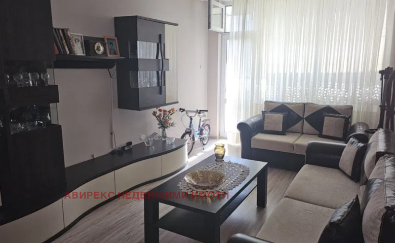 À venda  1 quarto Plovdiv , Kamenica 2 , 68 m² | 49831169