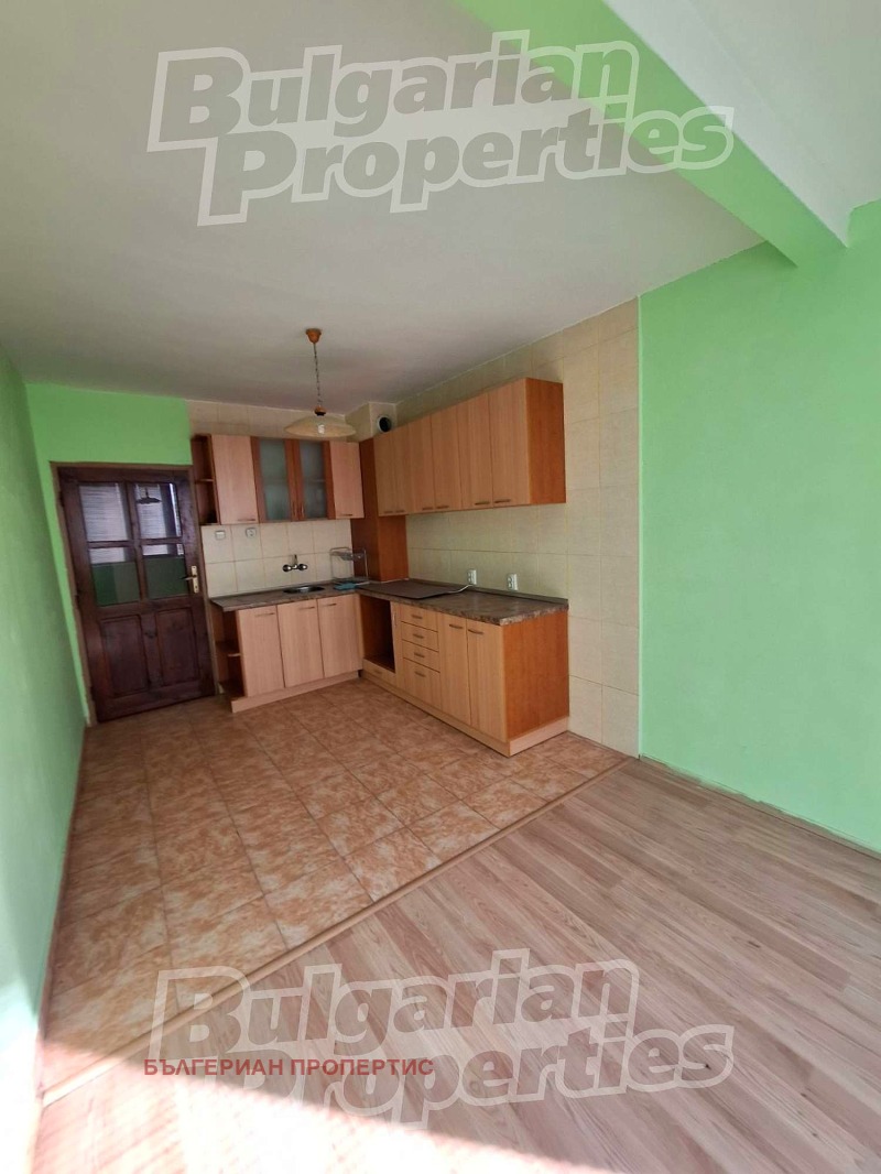 Продава КЪЩА, с. Изгрев, област Благоевград, снимка 2 - Къщи - 48998625