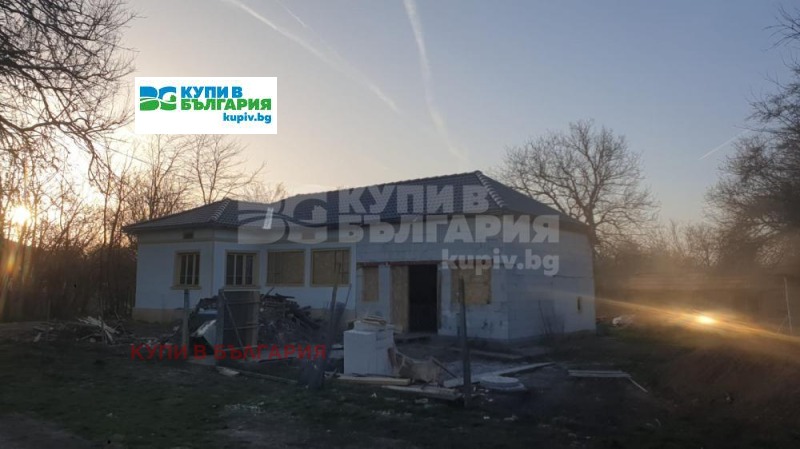 Продава КЪЩА, с. Конаре, област Добрич, снимка 2 - Къщи - 52165175