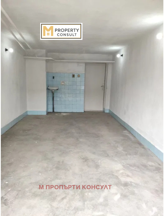 Продава ГАРАЖ, ПАРКОМЯСТО, гр. Плевен, 9-ти квартал, снимка 2 - Гаражи и паркоместа - 54205177