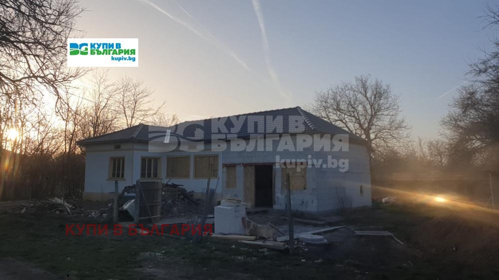 Продава КЪЩА, с. Конаре, област Добрич, снимка 2 - Къщи - 52165175