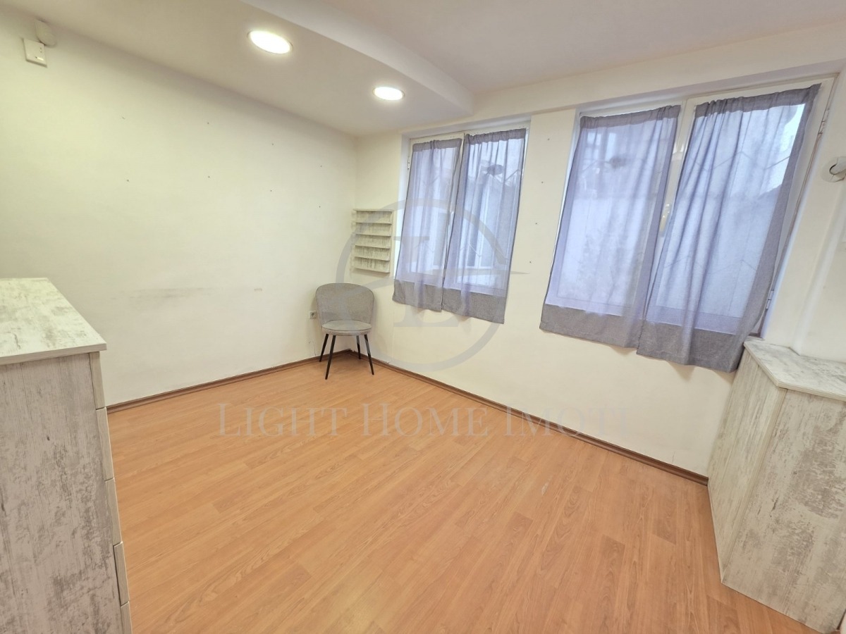 Продава МАГАЗИН, гр. Пловдив, Кършияка, снимка 3 - Магазини - 54031037