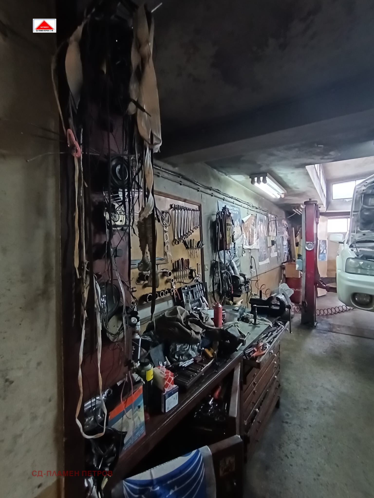 Продава ГАРАЖ, ПАРКОМЯСТО, гр. Шумен, Пожарната, снимка 5 - Гаражи и паркоместа - 54223372