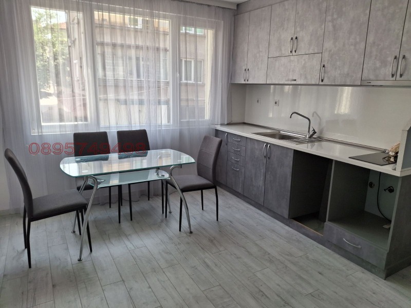 Продава  3-стаен град Ловеч , Широк център , 66 кв.м | 95376089 - изображение [14]