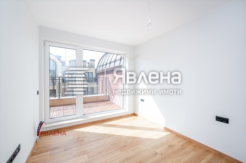 Na prodej  2 ložnice Sofia , Centar , 132 m2 | 26011619 - obraz [6]
