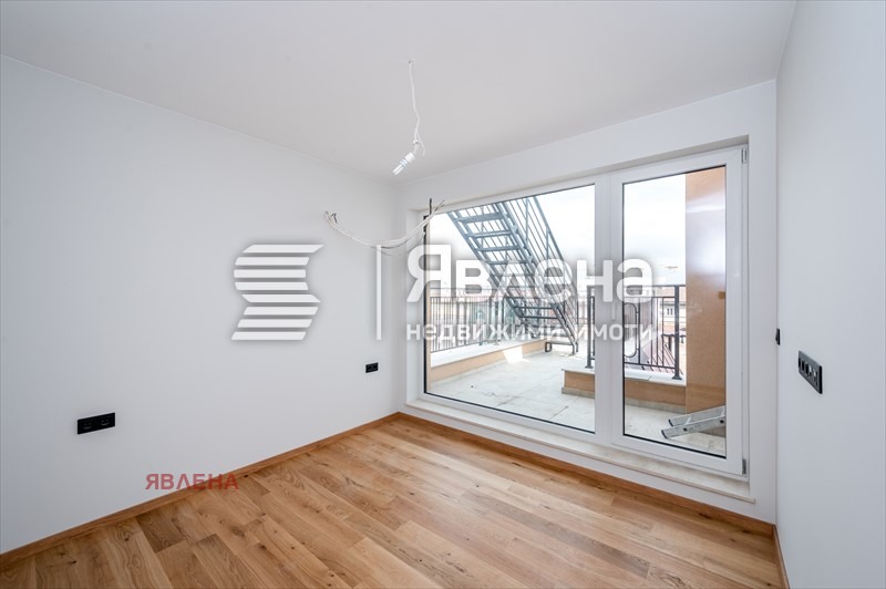 Na prodej  2 ložnice Sofia , Centar , 132 m2 | 26011619 - obraz [11]