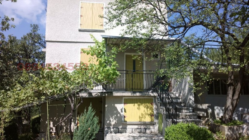 Продава КЪЩА, с. Лялинци, област Перник