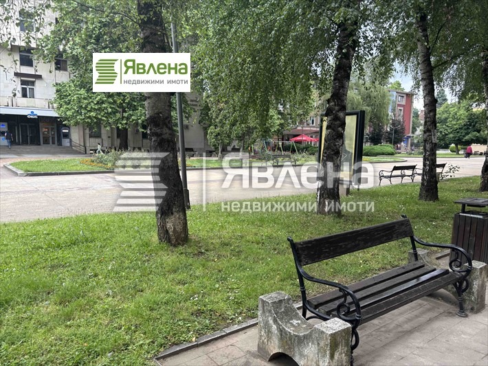 Продава МАГАЗИН, гр. Ботевград, област София област