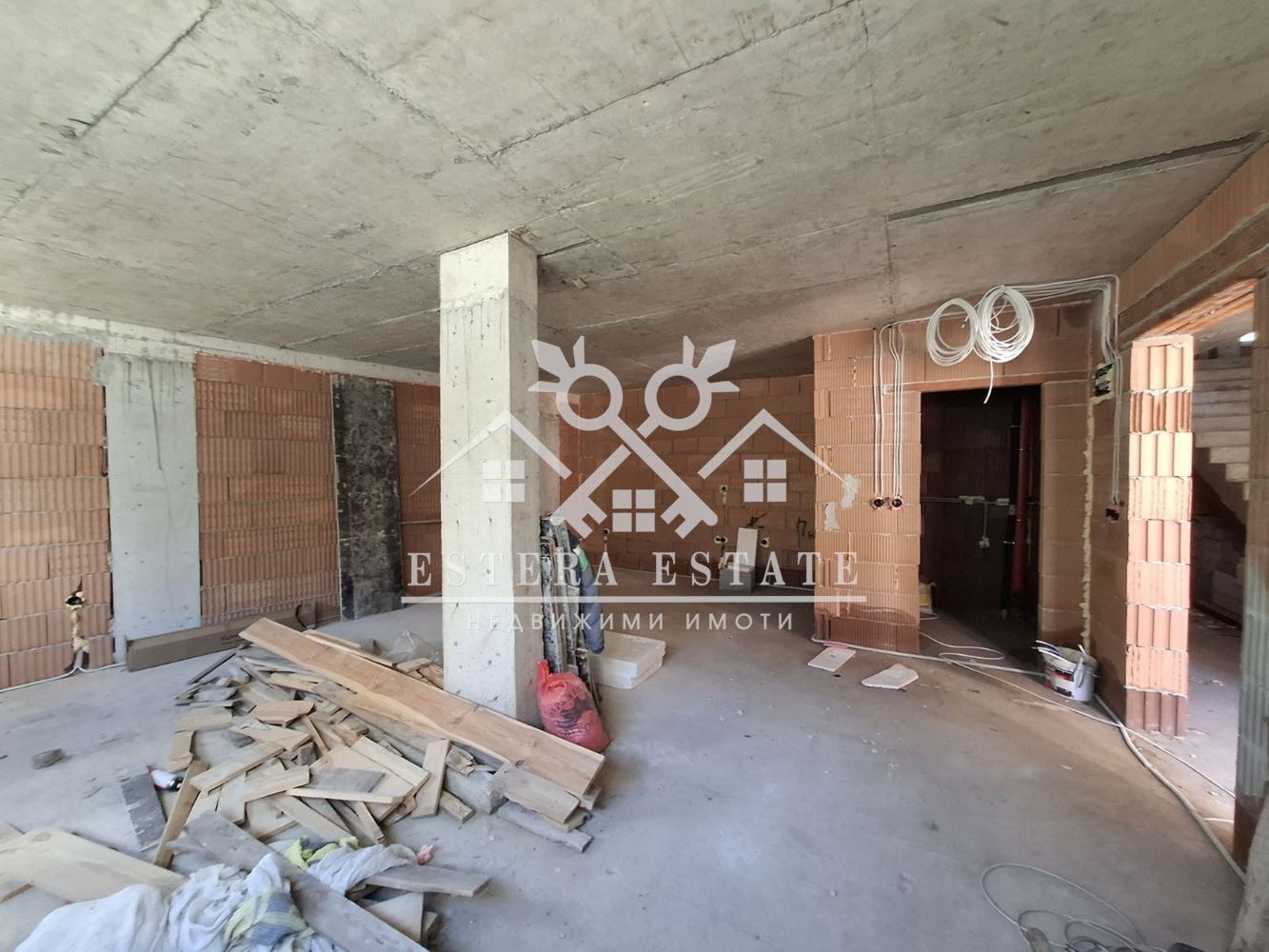 Продава ОФИС, гр. Шумен, Център, снимка 2 - Офиси - 52132091