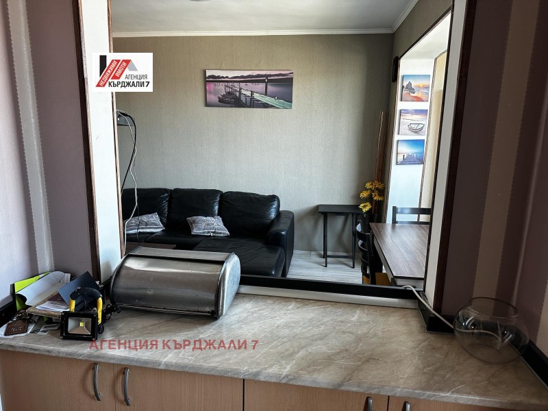 Продава 4-СТАЕН, град Кърджали, Студен кладенец • 84999 € / 166243.59 лв. • 79495932 1