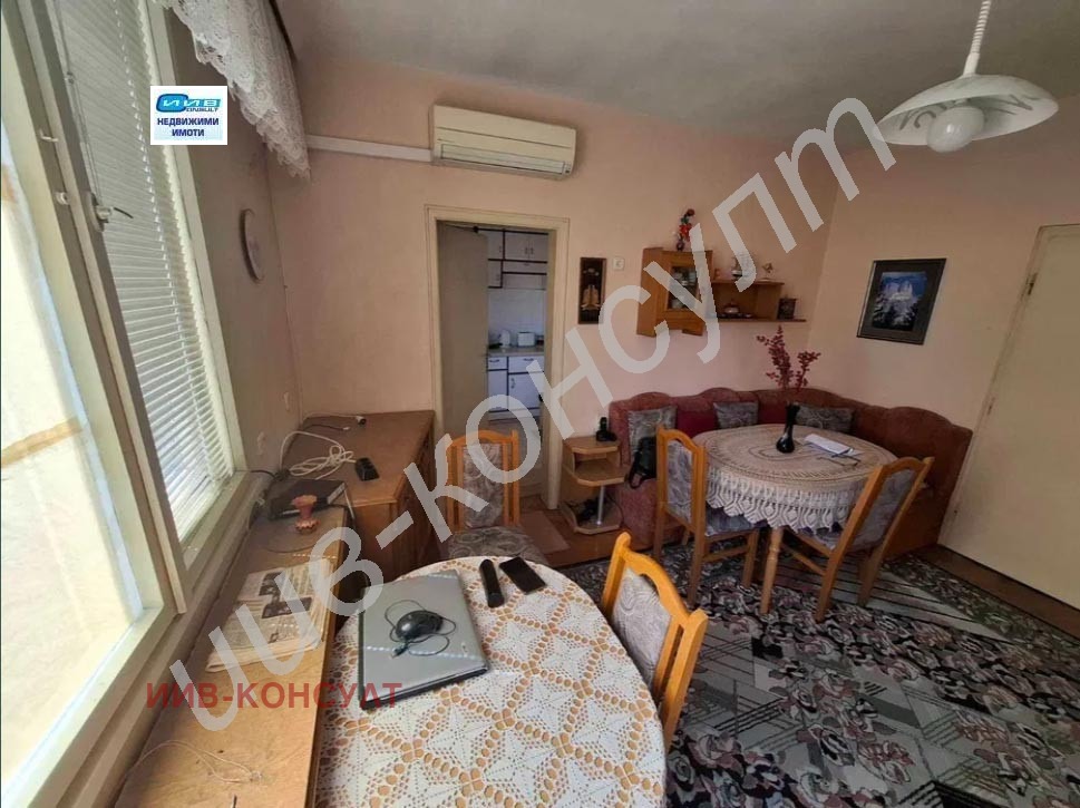 Продава 3-СТАЕН, гр. Велико Търново, Център, снимка 2 - Апартаменти - 51511016