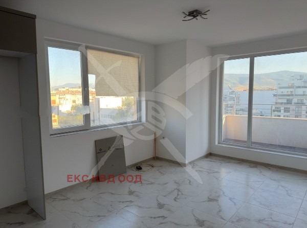 Προς πώληση  1 υπνοδωμάτιο Πλοβδηβ , Οστρομηλα , 68 τ.μ | 18876525