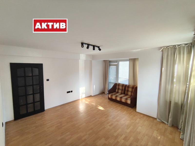 Продава 2-СТАЕН, гр. Търговище, Вароша, снимка 5 - Апартаменти - 52740894