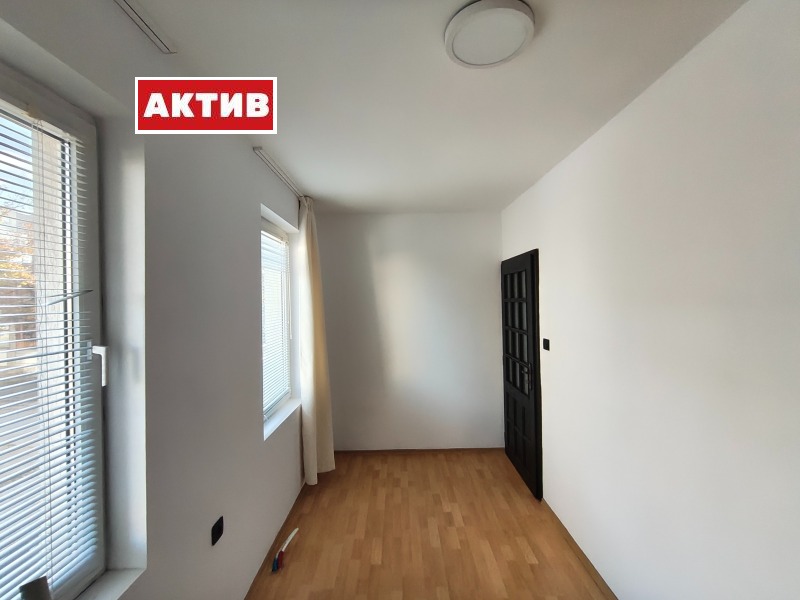 Продава 2-СТАЕН, гр. Търговище, Вароша, снимка 3 - Апартаменти - 52740894