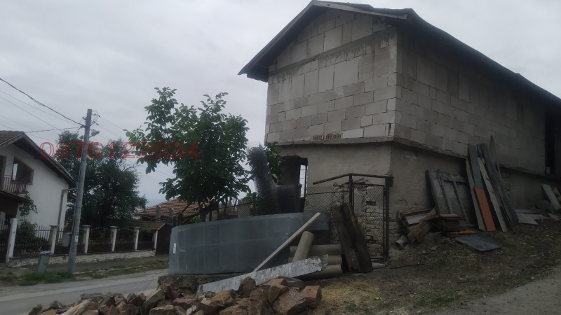 Продава КЪЩА, гр. София, с. Желява