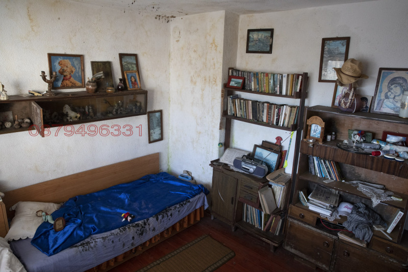 Продава КЪЩА, с. Орешак, област Варна, снимка 9 - Къщи - 53471827