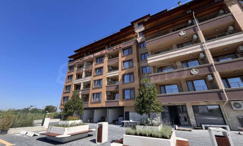 En venta  1 dormitorio región Burgas , Pomorie , 66 metros cuadrados | 76663568 - imagen [2]