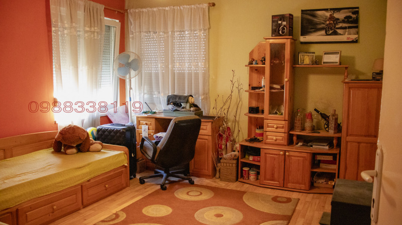 Продава КЪЩА, гр. Хасково, Промишлена зона - Юг, снимка 8 - Къщи - 52785425