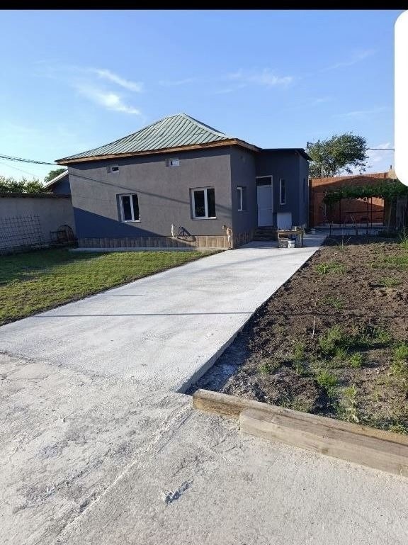 Продава КЪЩА, гр. София, с. Волуяк