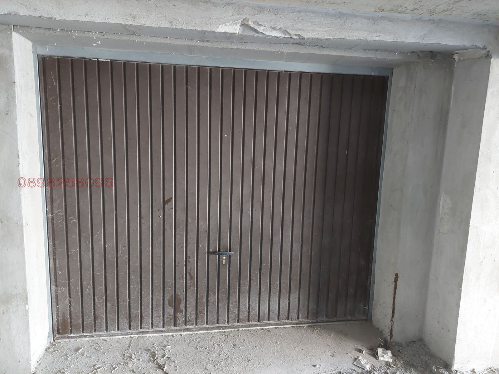 Продава ГАРАЖ, ПАРКОМЯСТО, гр. Велико Търново, Бузлуджа, снимка 2 - Гаражи и паркоместа - 53618869