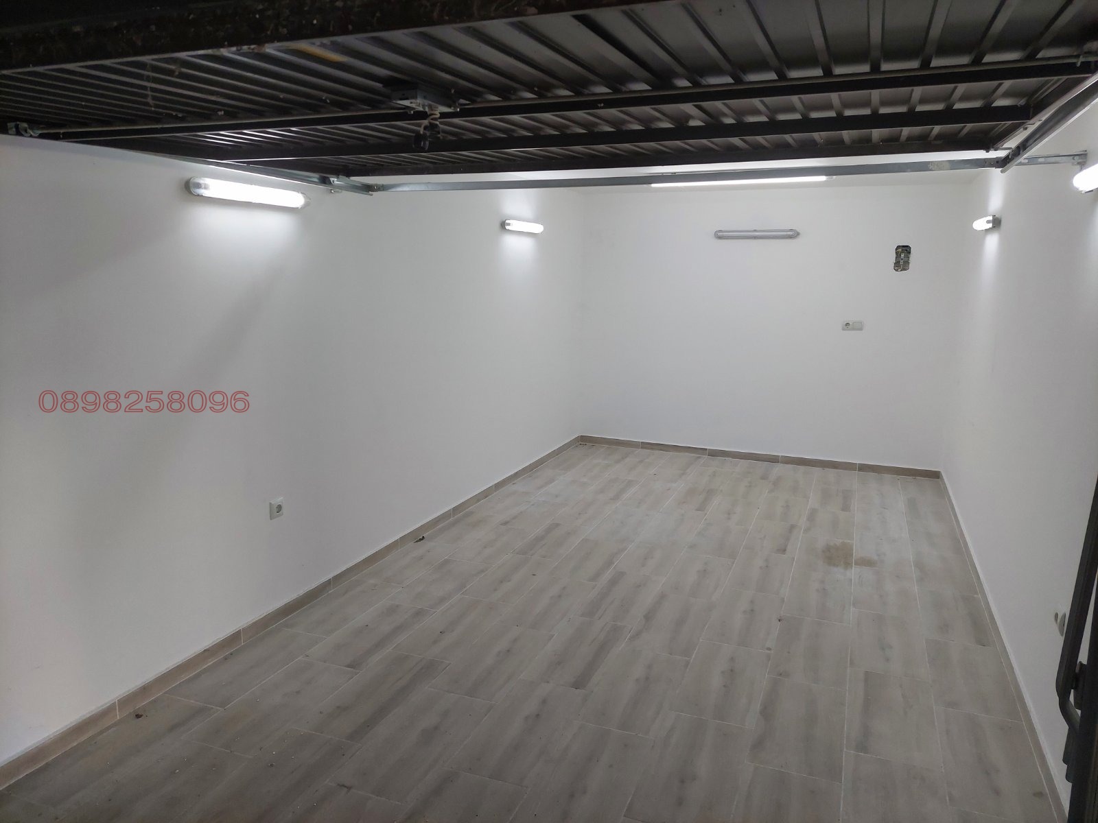 Продава ГАРАЖ, ПАРКОМЯСТО, гр. Велико Търново, Бузлуджа