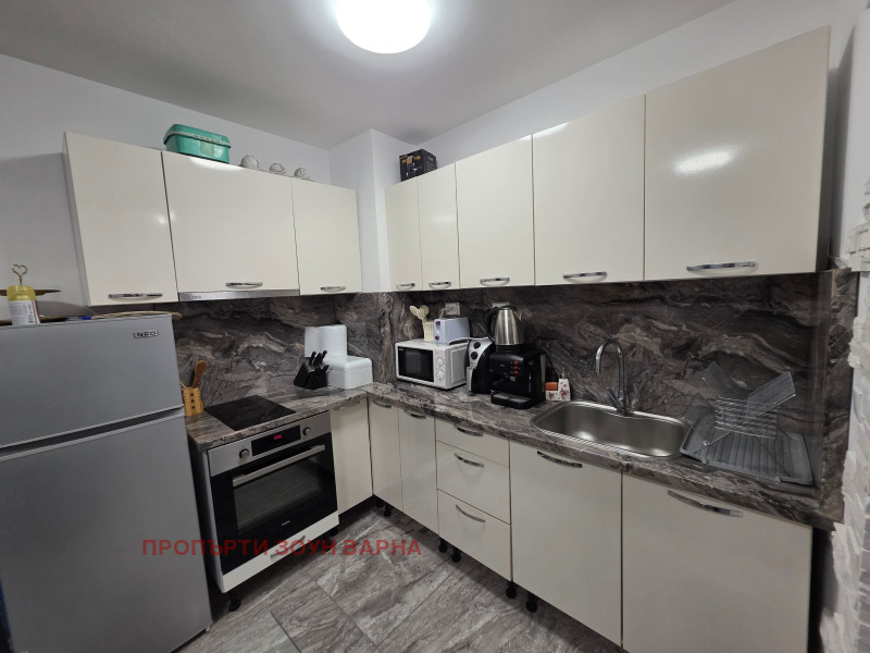 Продава  2-стаен, град Варна, Гранд Мол •  145 000 EUR • ID 58220274 — holmes.bg - [1] 