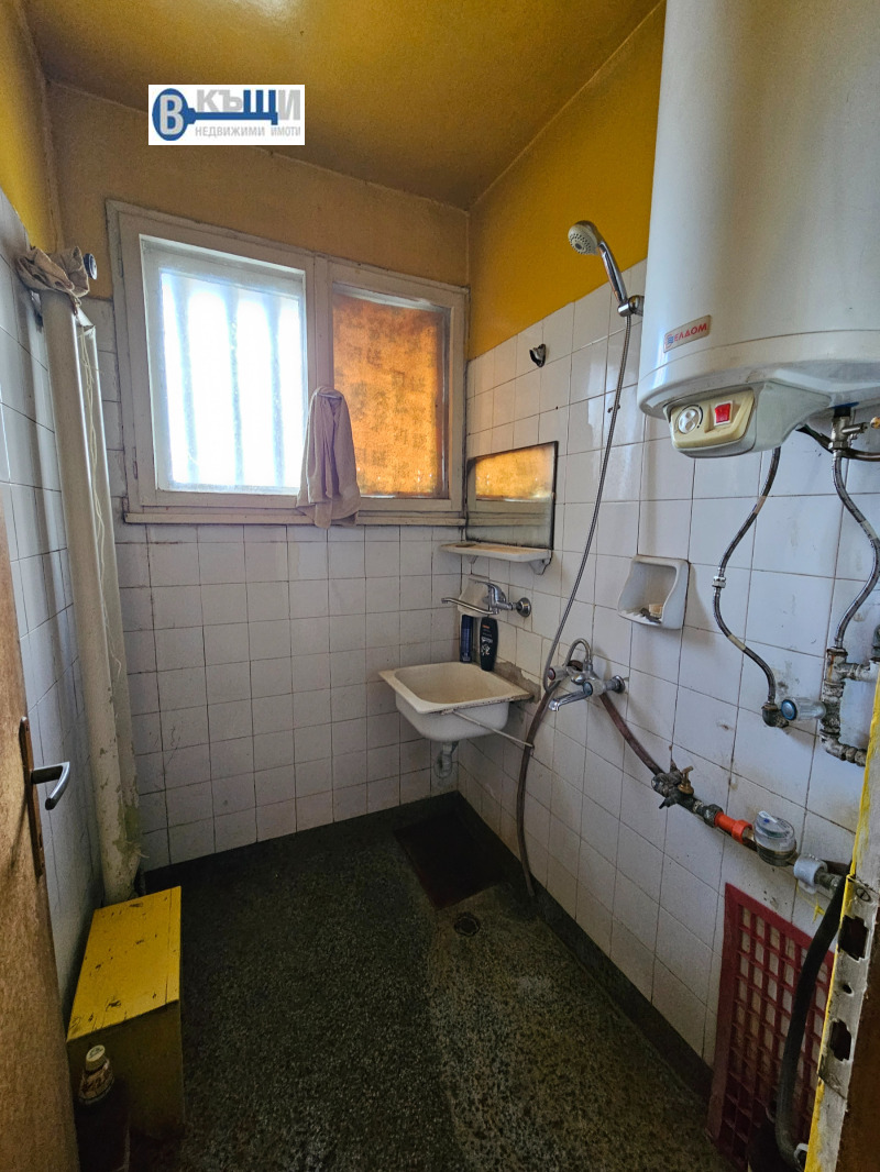 Продава 4-СТАЕН, гр. Велико Търново, Център, снимка 8 - Апартаменти - 53073520