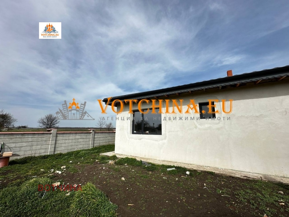 Продава КЪЩА, с. Соколово, област Добрич, снимка 2 - Къщи - 53806294