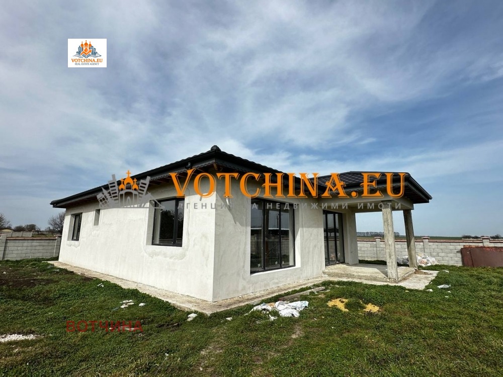 Продава КЪЩА, с. Соколово, област Добрич, снимка 3 - Къщи - 53806294