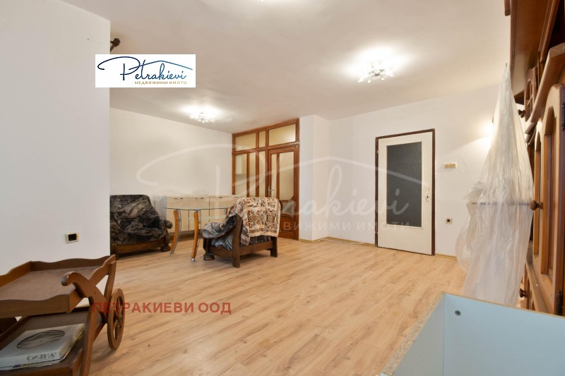 Продава 3-СТАЕН, гр. Бургас, Възраждане, снимка 3 - Апартаменти - 52523835