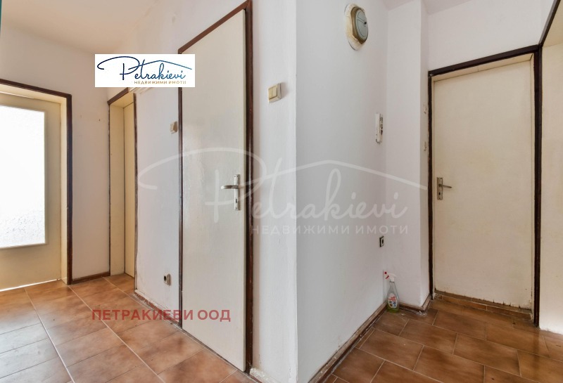 Продава 3-СТАЕН, гр. Бургас, Възраждане, снимка 11 - Апартаменти - 52523835