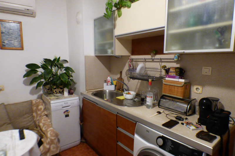 Продава 4-СТАЕН, гр. София, Изток, снимка 4 - Апартаменти - 52388556