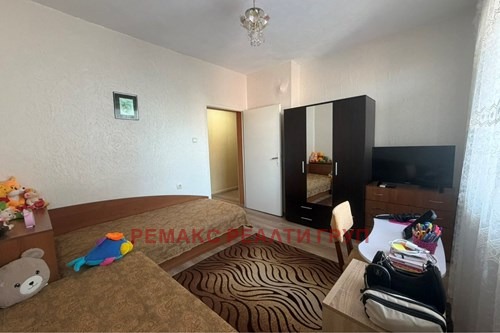 Продава МНОГОСТАЕН, гр. Търговище, Център, снимка 9 - Апартаменти - 55299609