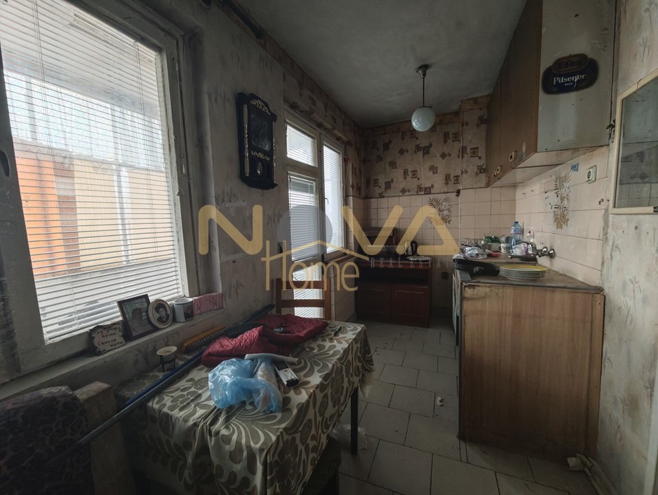 Продава 3-СТАЕН, гр. Варна, Конфуто, снимка 2 - Апартаменти - 53647680