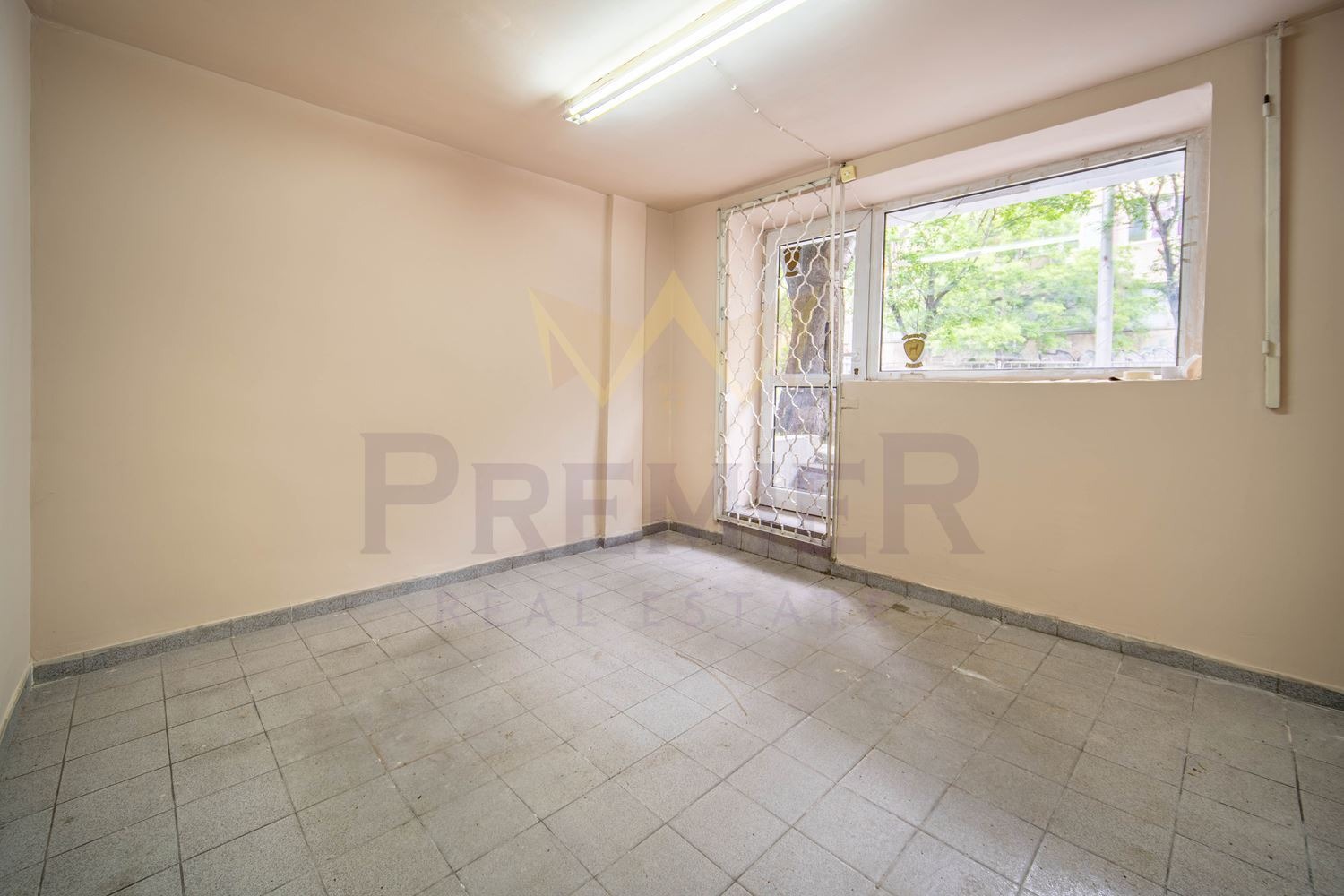 Продава МАГАЗИН, гр. Варна, Център, снимка 7 - Магазини - 54625181